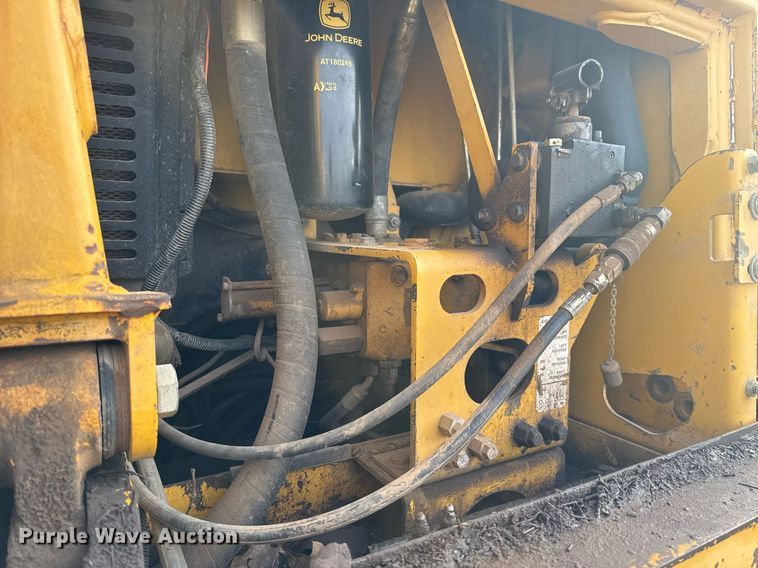 image for item DM5535 1998 John Deere 850C dozer