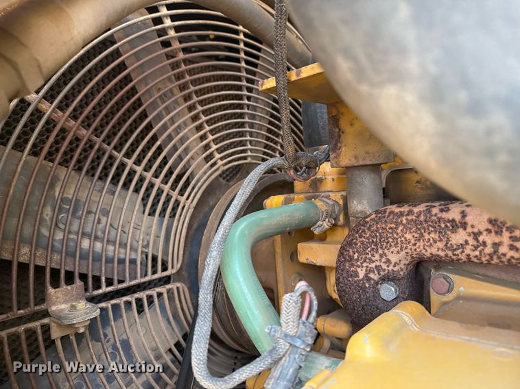 image for item DM5535 1998 John Deere 850C dozer