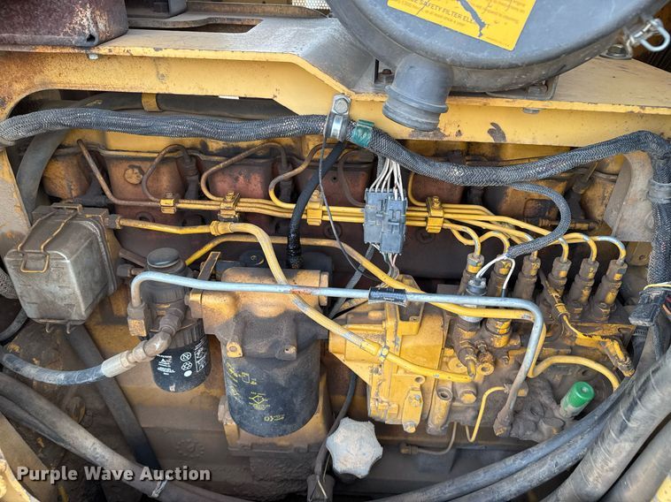 image for item DM5535 1998 John Deere 850C dozer