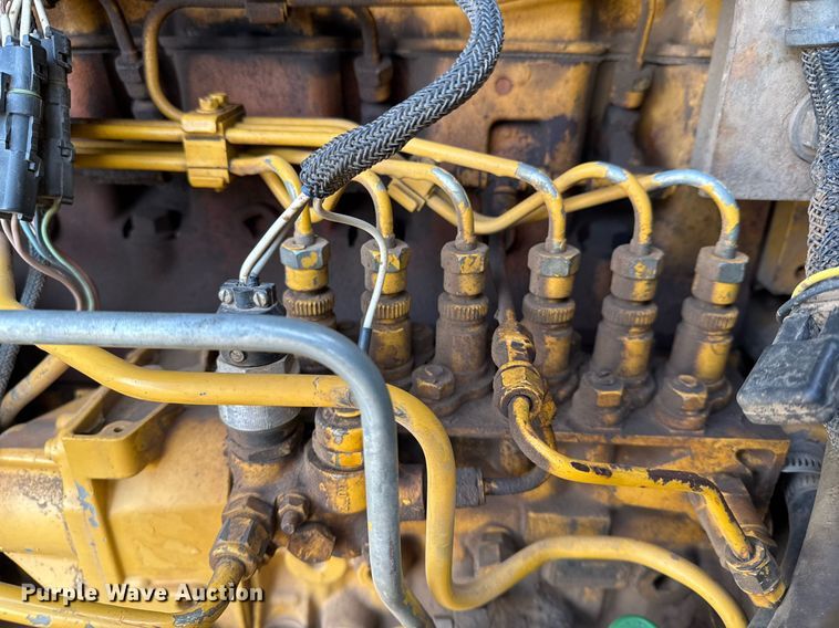 image for item DM5535 1998 John Deere 850C dozer