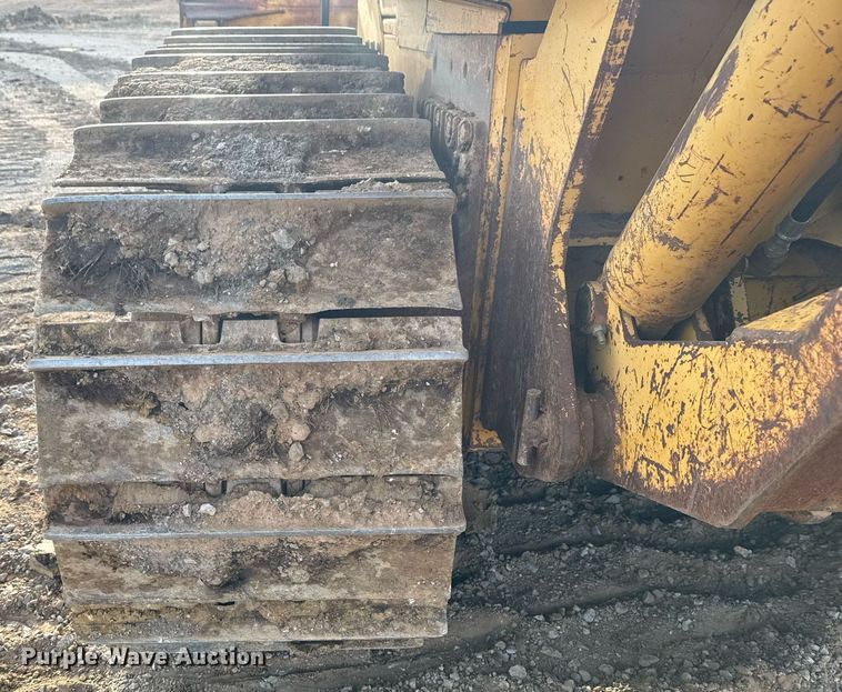 image for item DM5535 1998 John Deere 850C dozer