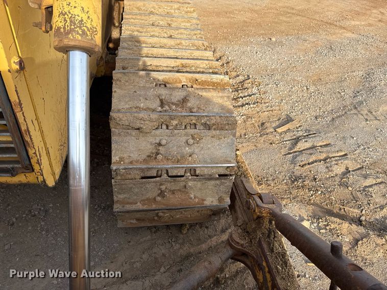 image for item DM5535 1998 John Deere 850C dozer