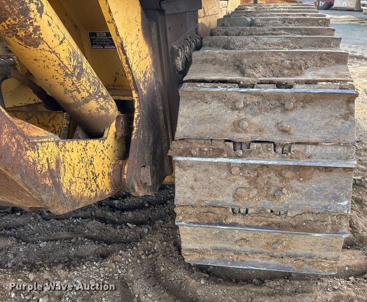 image for item DM5535 1998 John Deere 850C dozer