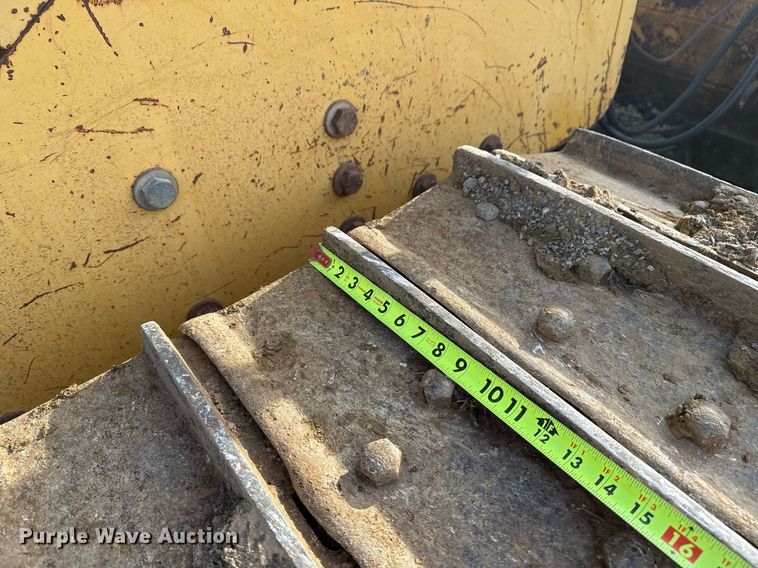 image for item DM5535 1998 John Deere 850C dozer