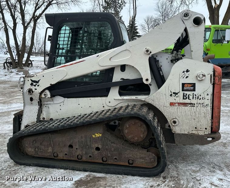 image for item DN0952 2014 Bobcat T750 tracked skid steer loader