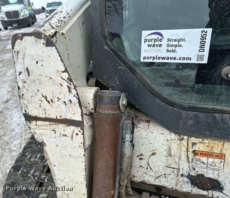 image for item DN0952 2014 Bobcat T750 tracked skid steer loader