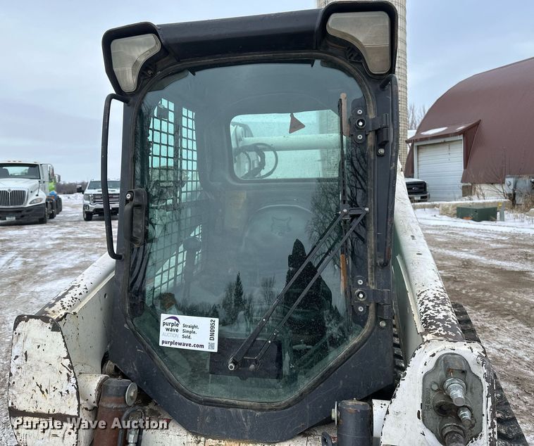 image for item DN0952 2014 Bobcat T750 tracked skid steer loader