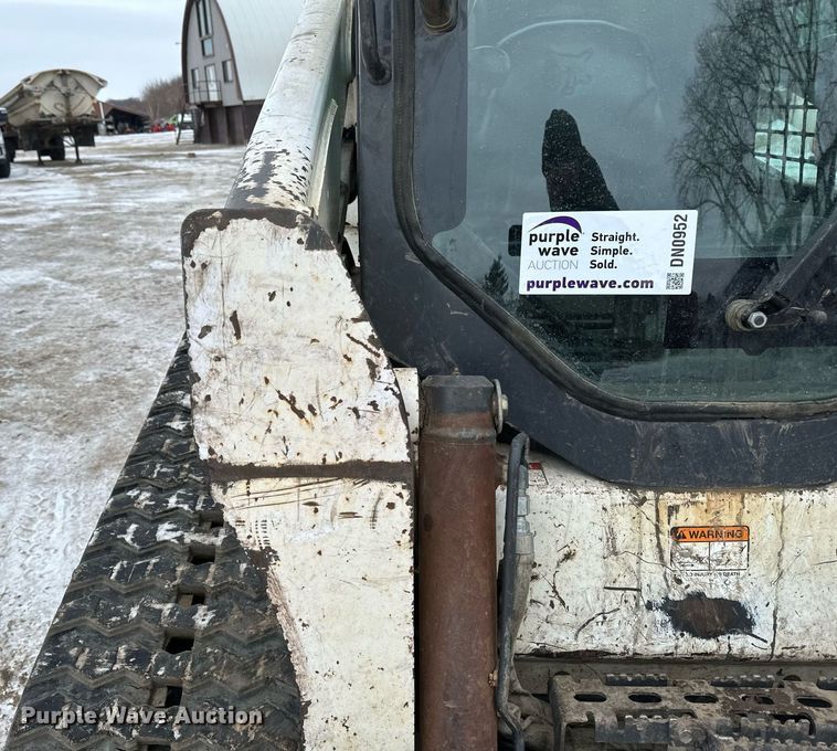 image for item DN0952 2014 Bobcat T750 tracked skid steer loader