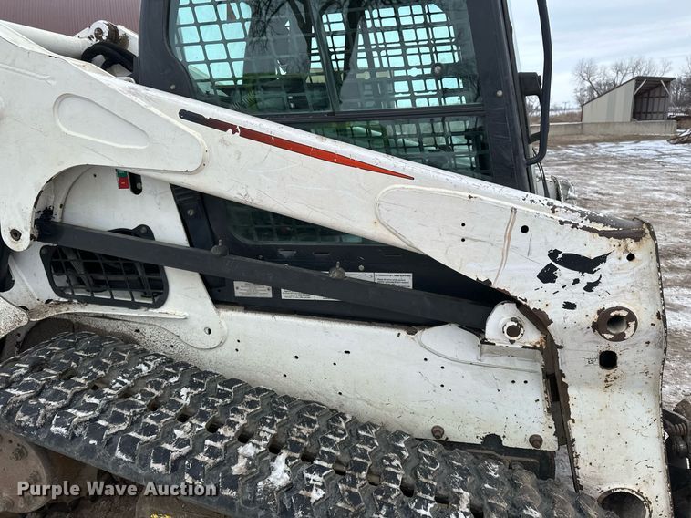 image for item DN0952 2014 Bobcat T750 tracked skid steer loader