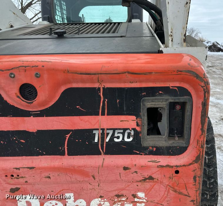 image for item DN0952 2014 Bobcat T750 tracked skid steer loader