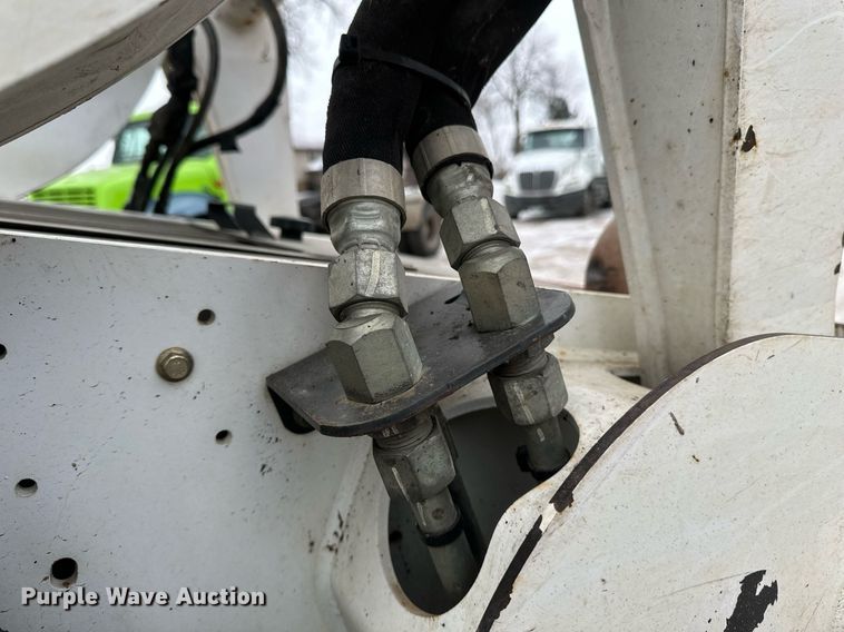 image for item DN0952 2014 Bobcat T750 tracked skid steer loader