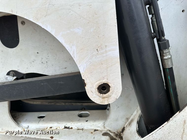 image for item DN0952 2014 Bobcat T750 tracked skid steer loader