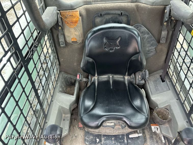 image for item DN0952 2014 Bobcat T750 tracked skid steer loader