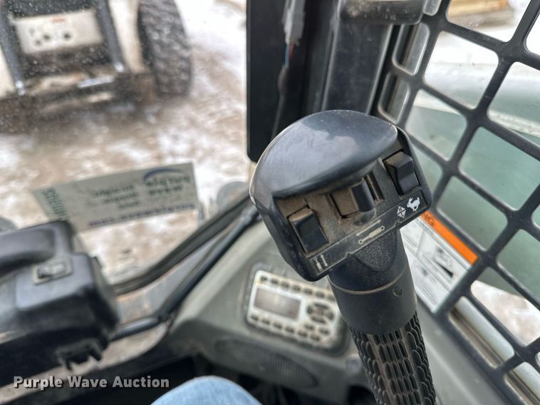 image for item DN0952 2014 Bobcat T750 tracked skid steer loader