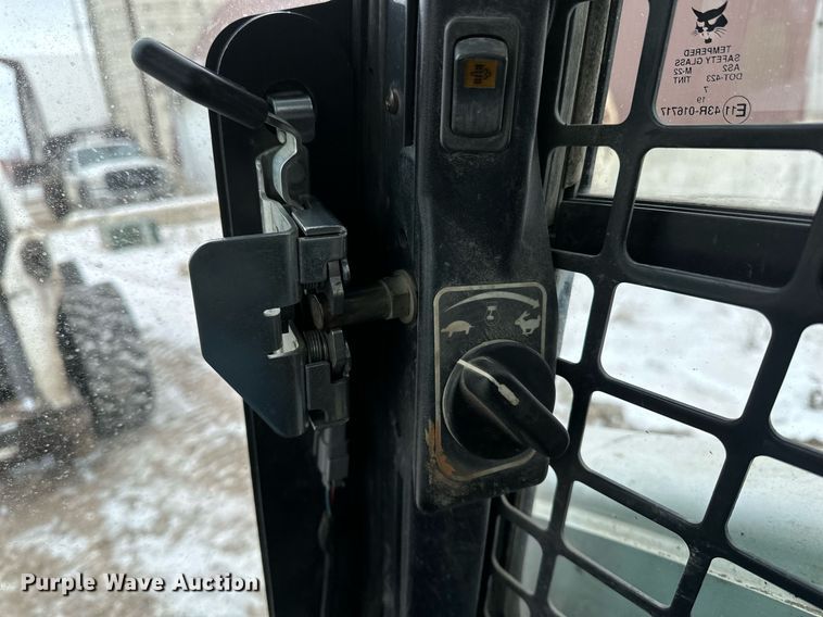 image for item DN0952 2014 Bobcat T750 tracked skid steer loader