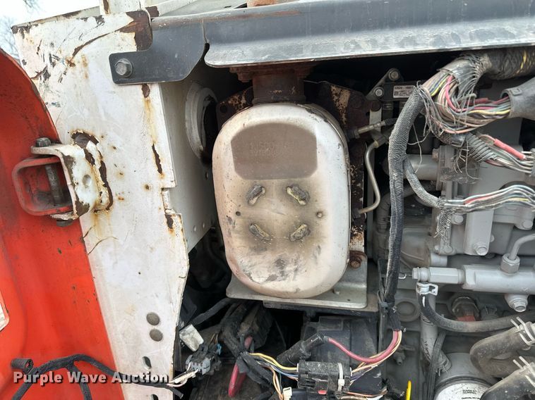 image for item DN0952 2014 Bobcat T750 tracked skid steer loader