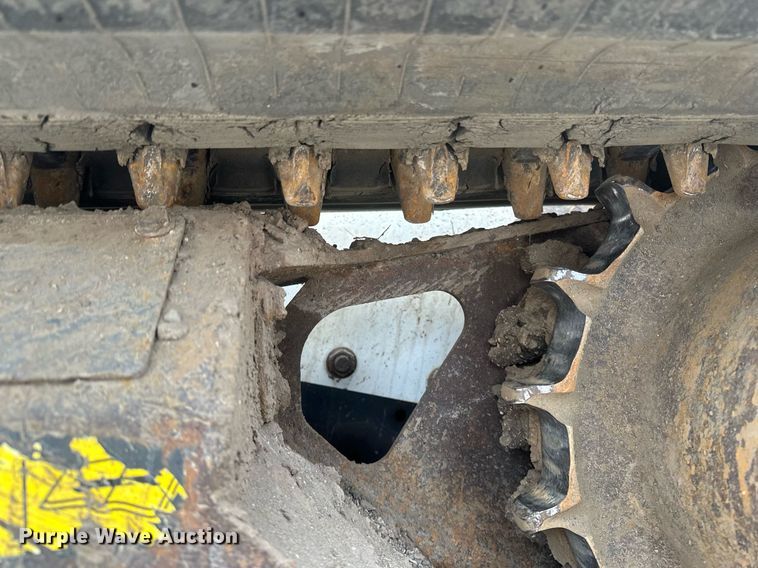 image for item DN0952 2014 Bobcat T750 tracked skid steer loader