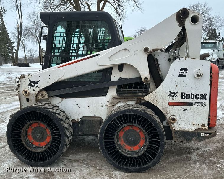 image for item DN0953 2013 Bobcat  S750 skid steer loader