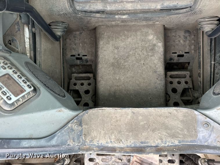 image for item DN0953 2013 Bobcat  S750 skid steer loader