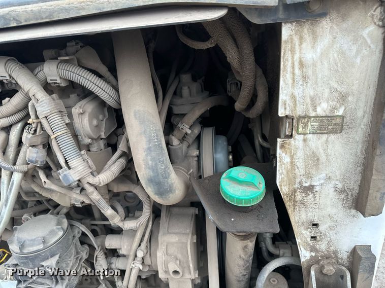 image for item DN0953 2013 Bobcat  S750 skid steer loader