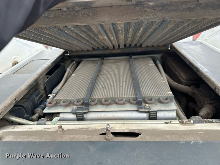 image for item DN0953 2013 Bobcat  S750 skid steer loader