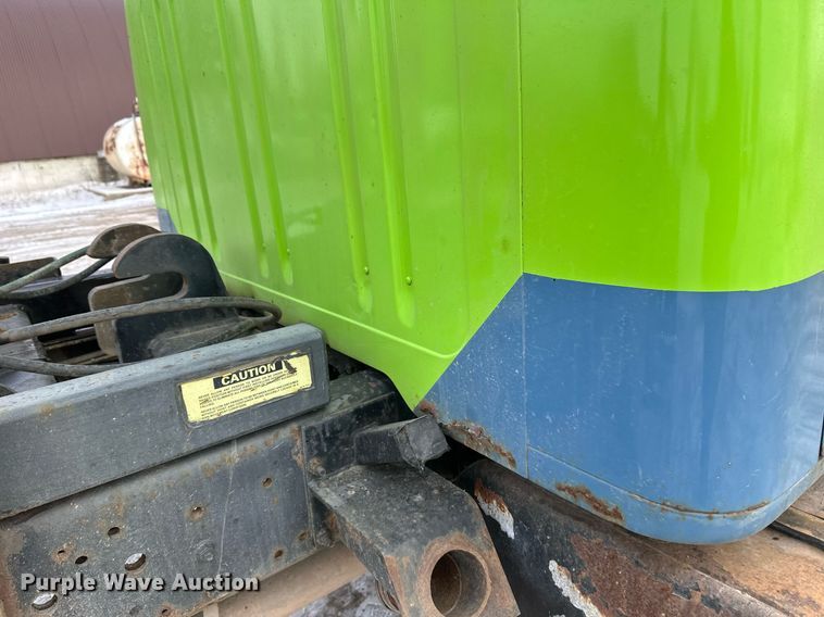 image for item DN0955 1993 International  4900 hook lift truck