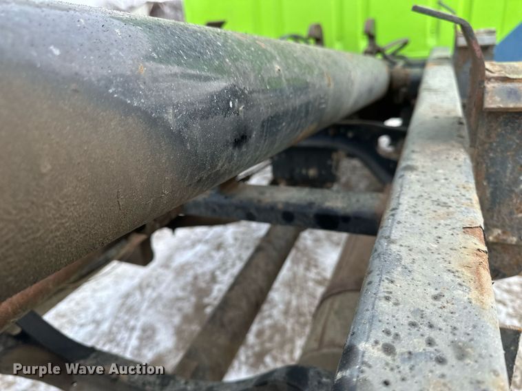 image for item DN0955 1993 International  4900 hook lift truck