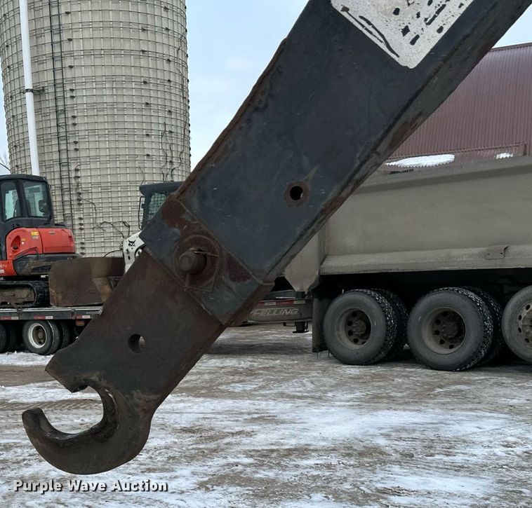 image for item DN0955 1993 International  4900 hook lift truck