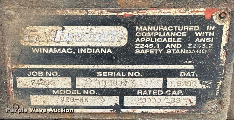 image for item DN0955 1993 International  4900 hook lift truck