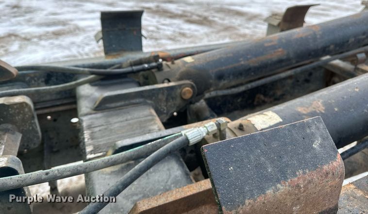 image for item DN0955 1993 International  4900 hook lift truck