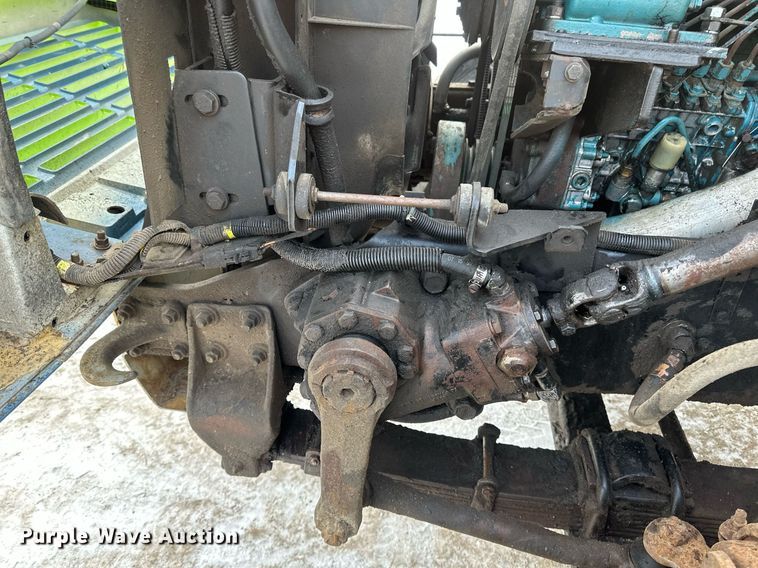 image for item DN0955 1993 International  4900 hook lift truck