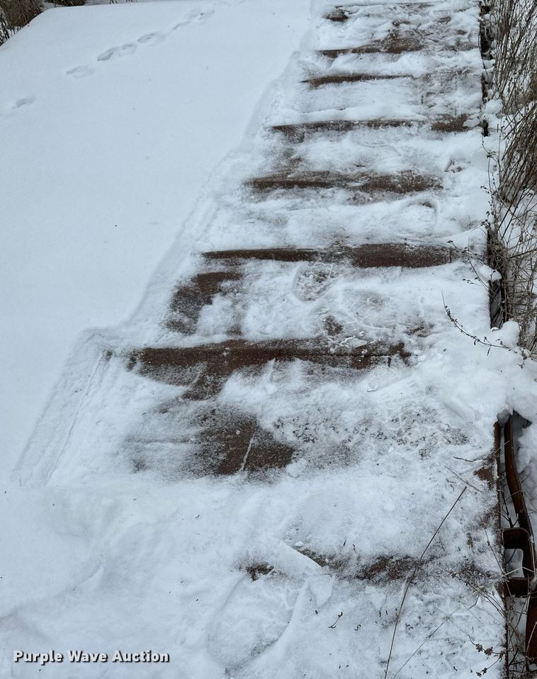 image for item DN0955 1993 International  4900 hook lift truck