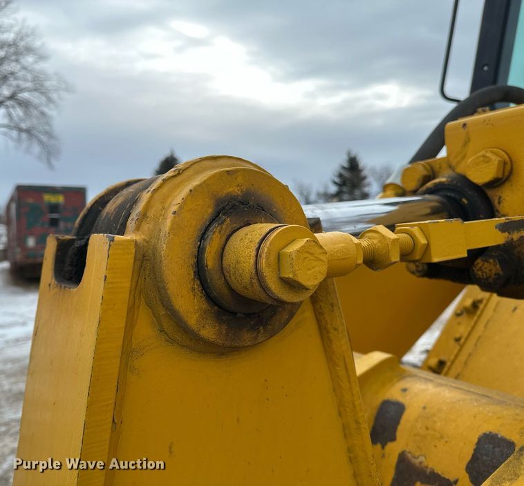 image for item DN0956 1997 Caterpillar  953C track loader