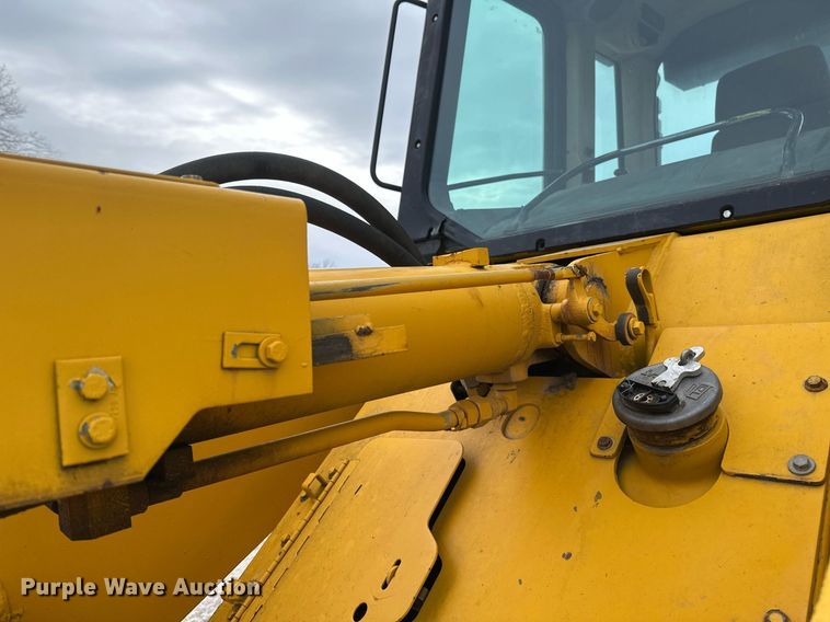 image for item DN0956 1997 Caterpillar  953C track loader