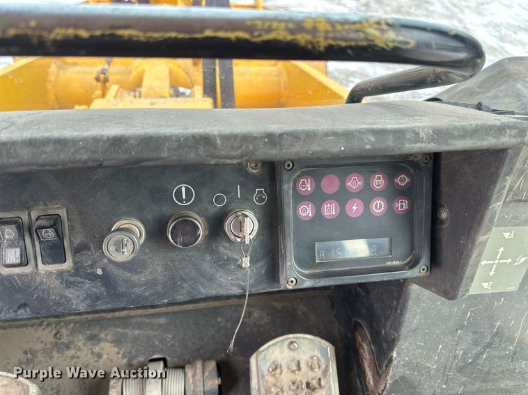 image for item DN0956 1997 Caterpillar  953C track loader