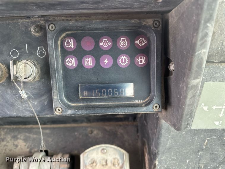 image for item DN0956 1997 Caterpillar  953C track loader