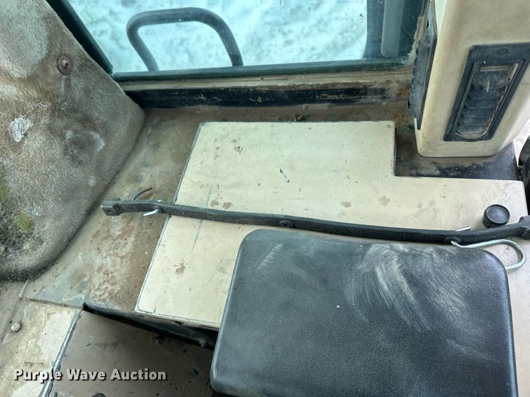 image for item DN0956 1997 Caterpillar  953C track loader