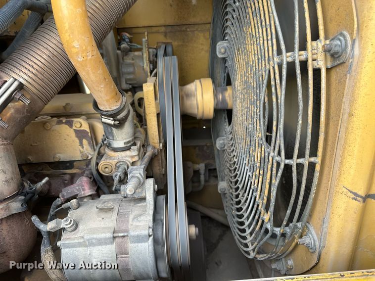 image for item DN0956 1997 Caterpillar  953C track loader