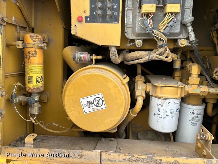 image for item DN0956 1997 Caterpillar  953C track loader