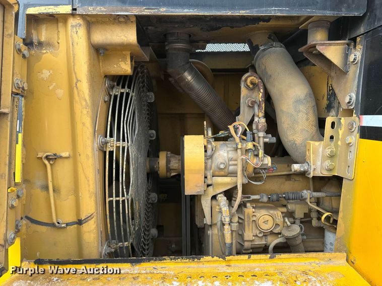 image for item DN0956 1997 Caterpillar  953C track loader