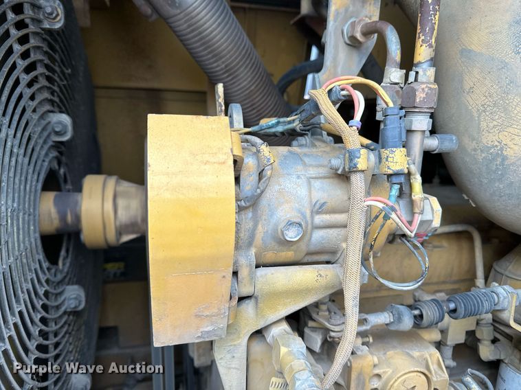 image for item DN0956 1997 Caterpillar  953C track loader