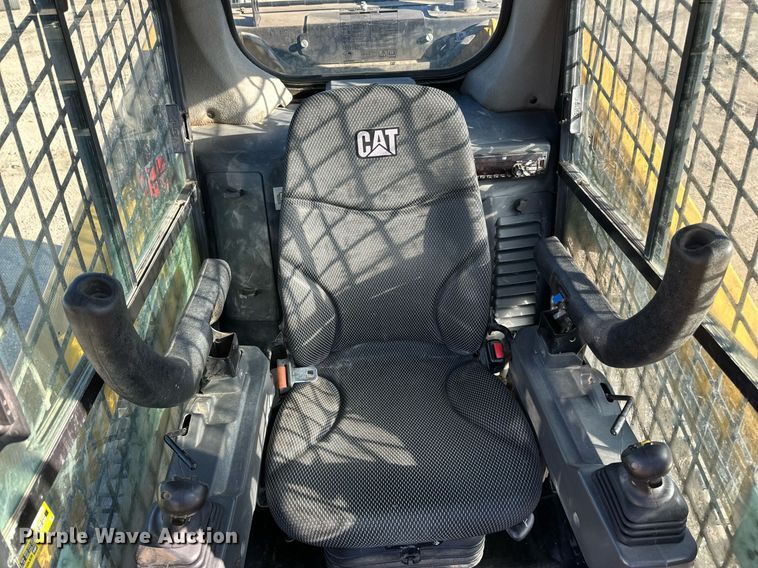 image for item DN0968 2020 Caterpillar 299D3 tracked skid steer loader