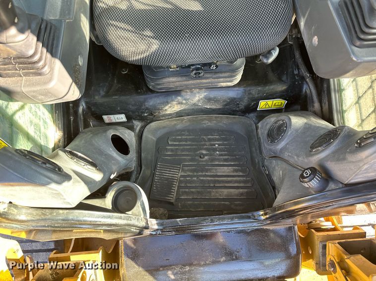 image for item DN0968 2020 Caterpillar 299D3 tracked skid steer loader