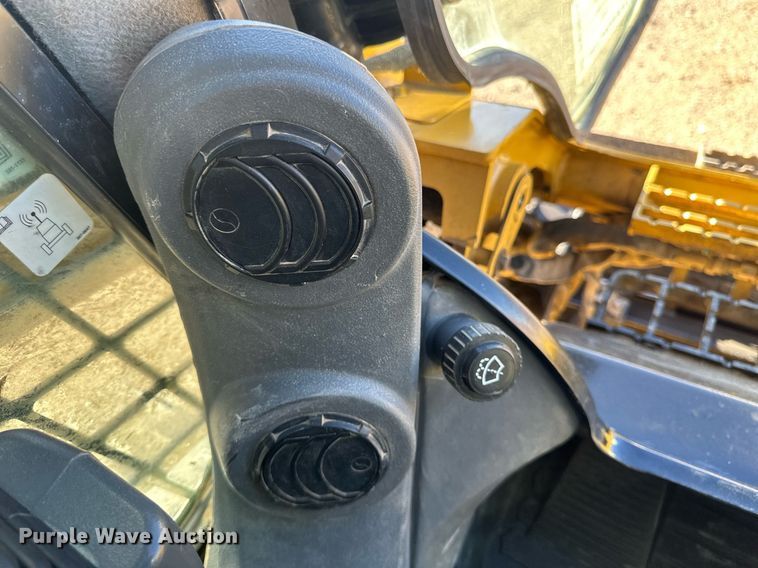 image for item DN0968 2020 Caterpillar 299D3 tracked skid steer loader