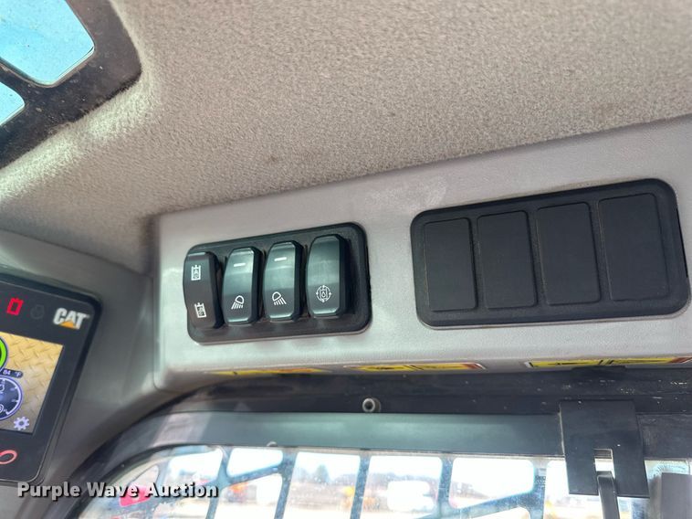 image for item DN0968 2020 Caterpillar 299D3 tracked skid steer loader