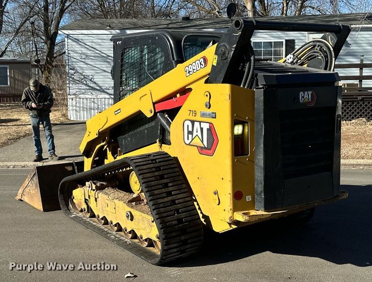 image for item DN0969 2021 Caterpillar  299D3 tracked skid steer loader