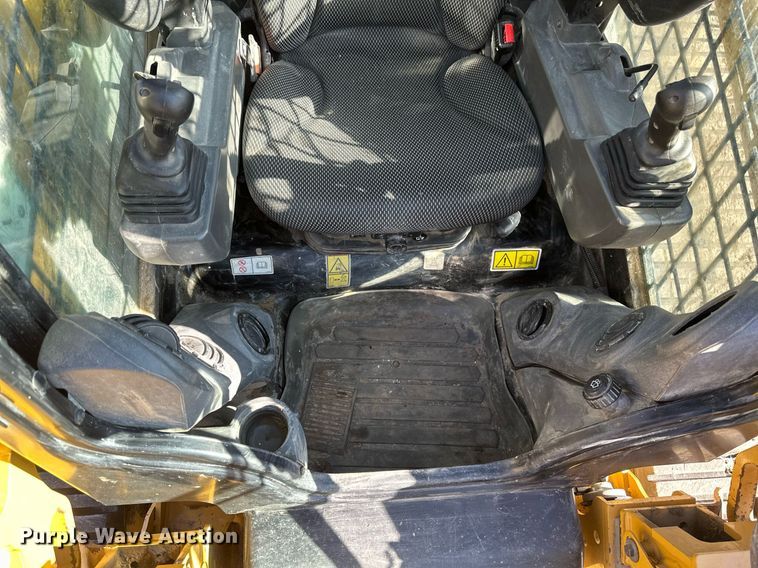 image for item DN0969 2021 Caterpillar  299D3 tracked skid steer loader