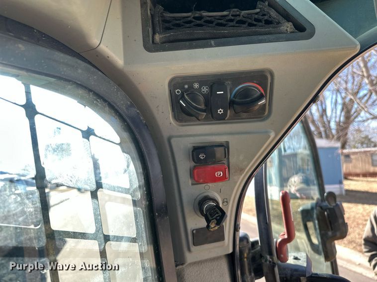 image for item DN0969 2021 Caterpillar  299D3 tracked skid steer loader