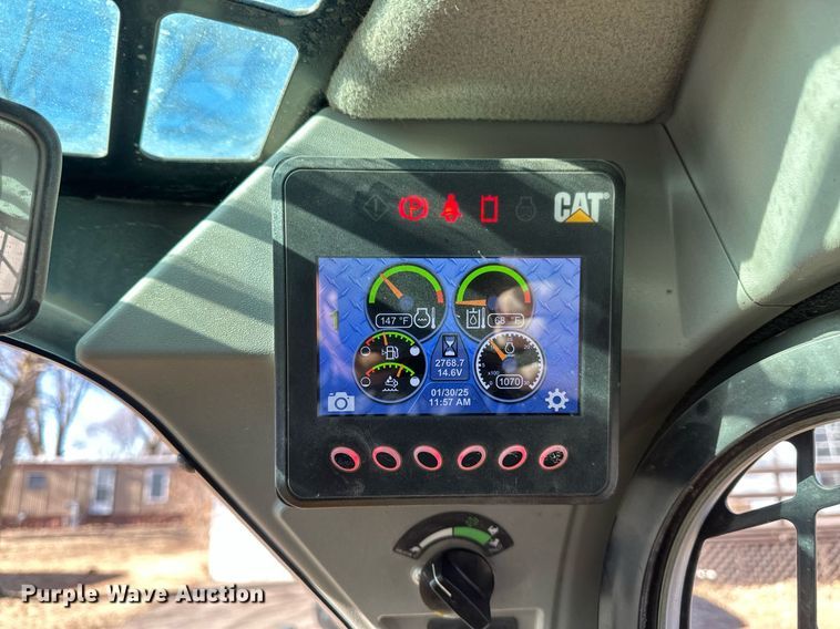 image for item DN0969 2021 Caterpillar  299D3 tracked skid steer loader