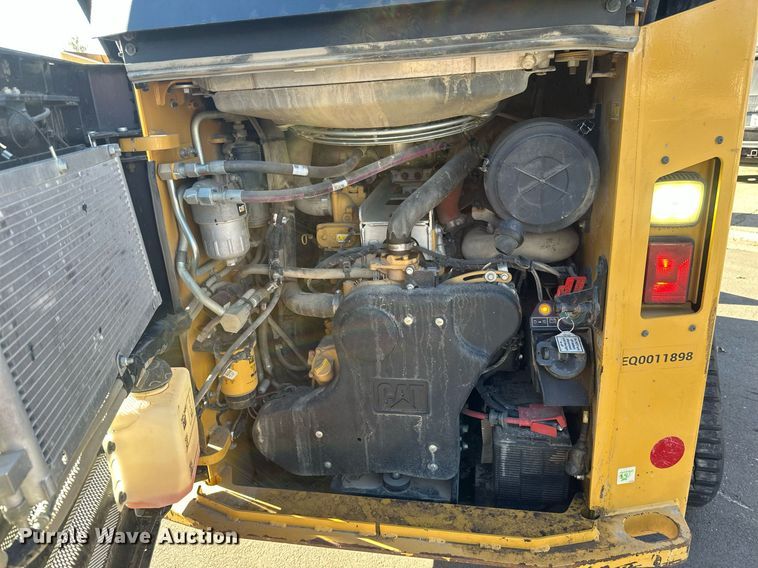 image for item DN0969 2021 Caterpillar  299D3 tracked skid steer loader